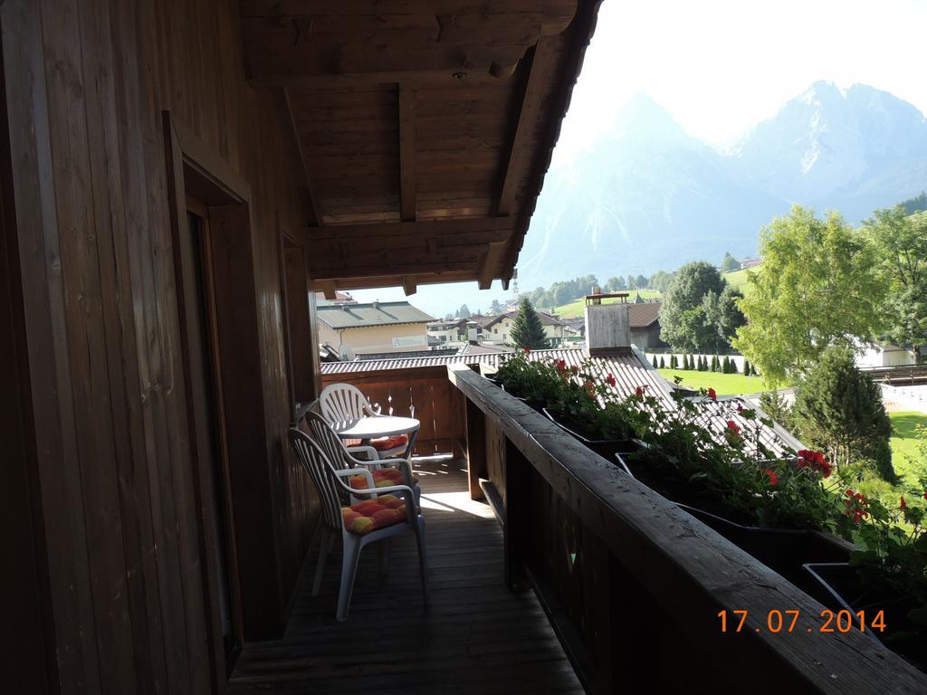 Haus Arnika Appartement Lermoos Kamer foto