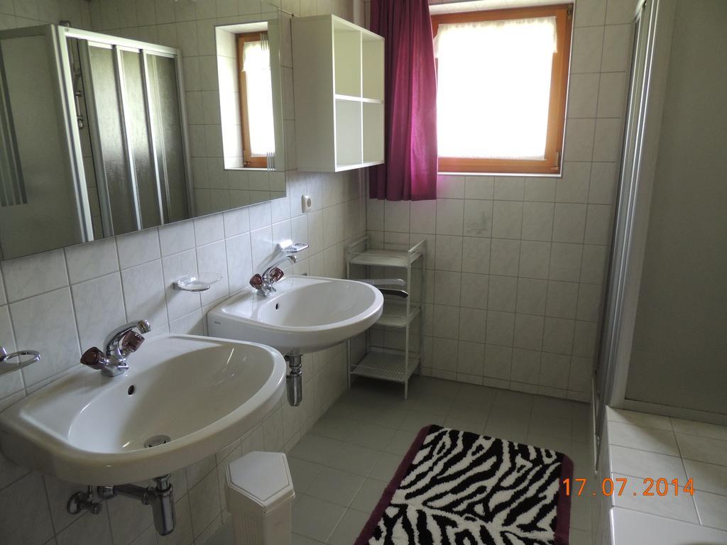Haus Arnika Appartement Lermoos Kamer foto