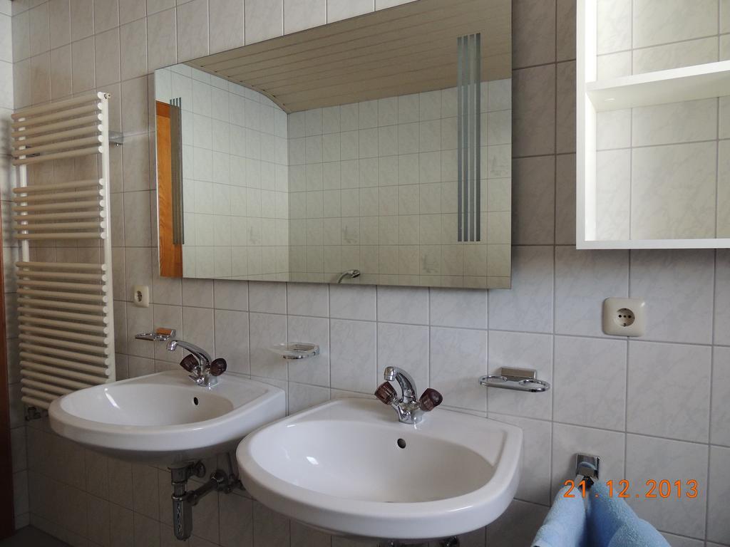 Haus Arnika Appartement Lermoos Kamer foto