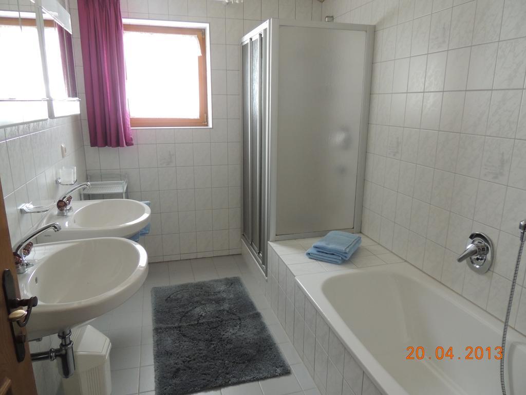 Haus Arnika Appartement Lermoos Kamer foto